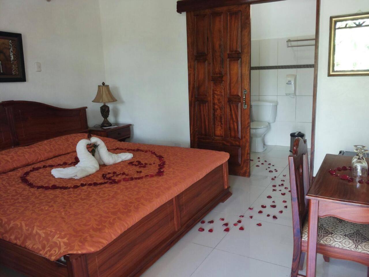 Hotel Los Higuerones Paso Canoas Eksteriør bilde